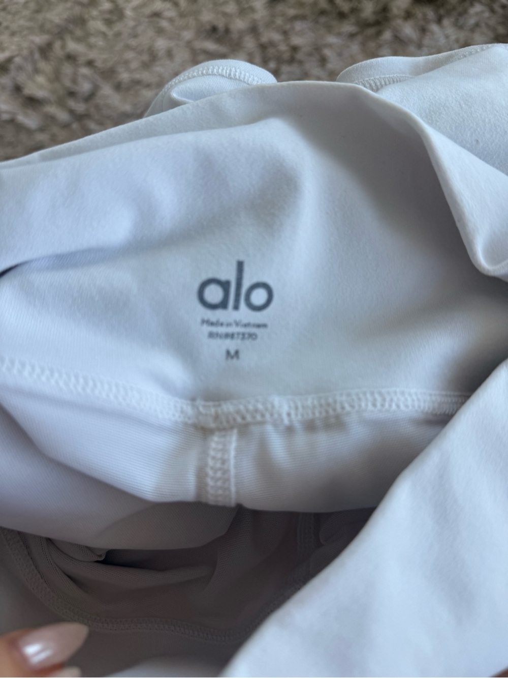 ALO Yoga High-Waist Lavish Mesh Shorts – White – Size Medium 🤍 - Picture 8 of 8